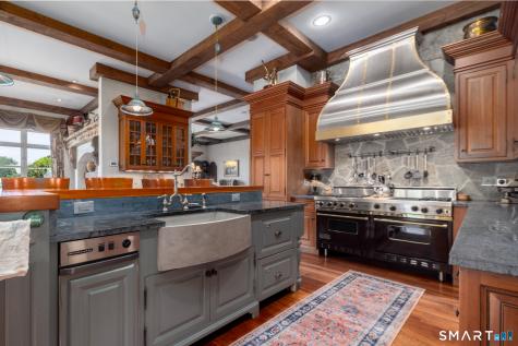 7 Equestrian Ridge Road Newtown CT 06470