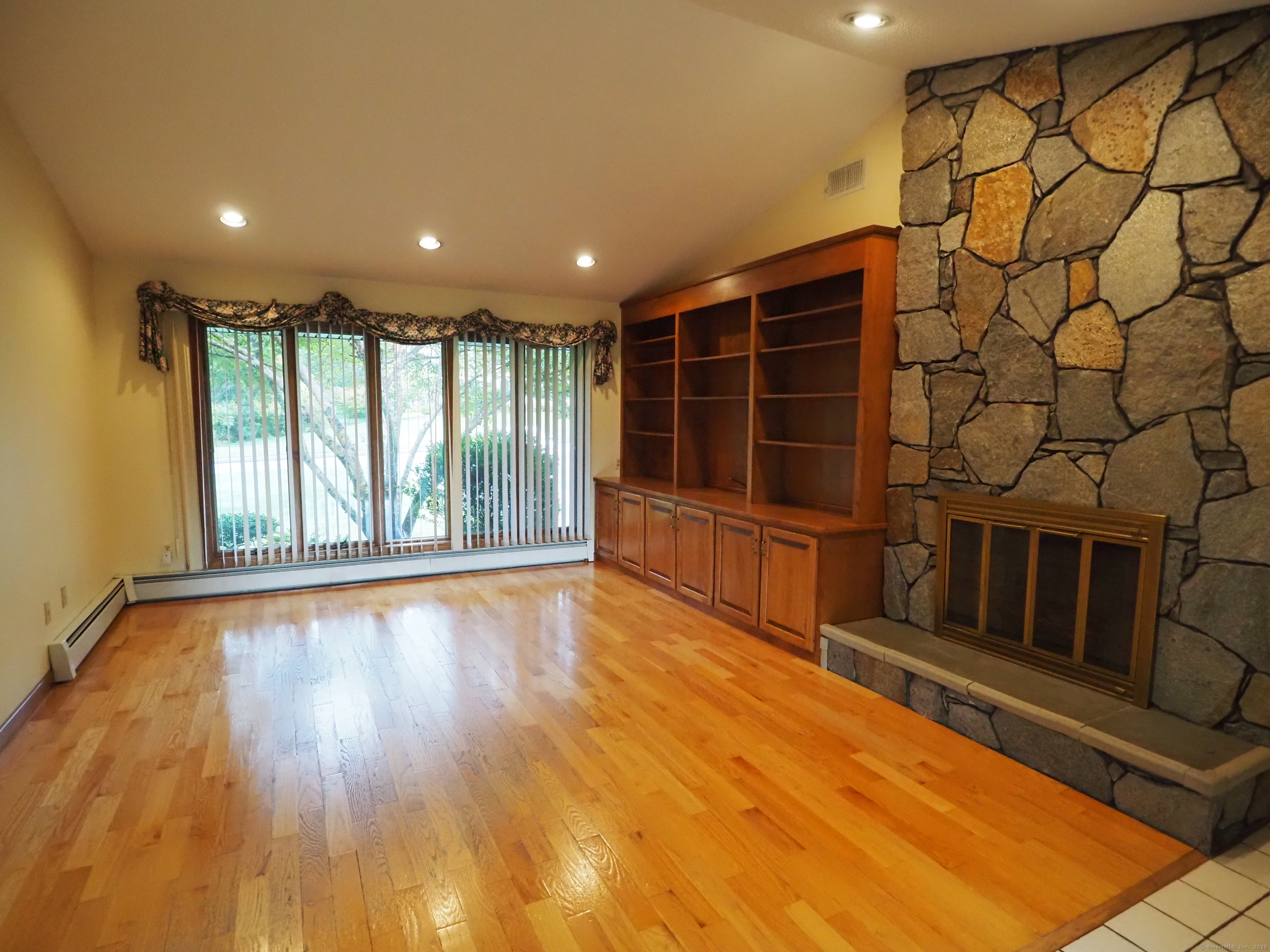 18 Holyoke Drive Manchester CT 06040