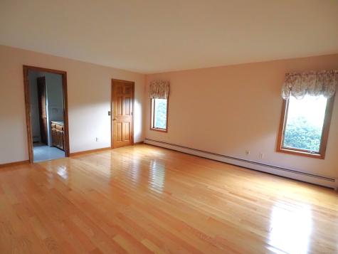 18 Holyoke Drive Manchester CT 06040