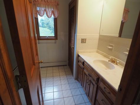 18 Holyoke Drive Manchester CT 06040