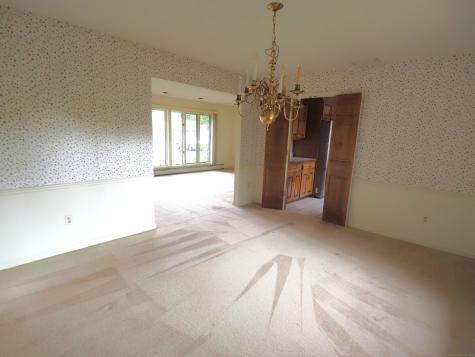 18 Holyoke Drive Manchester CT 06040