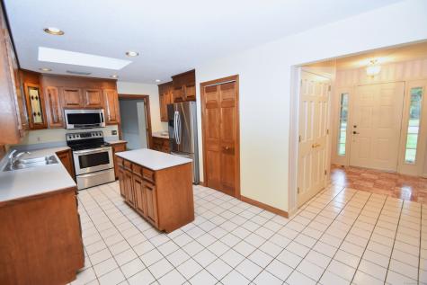 18 Holyoke Drive Manchester CT 06040