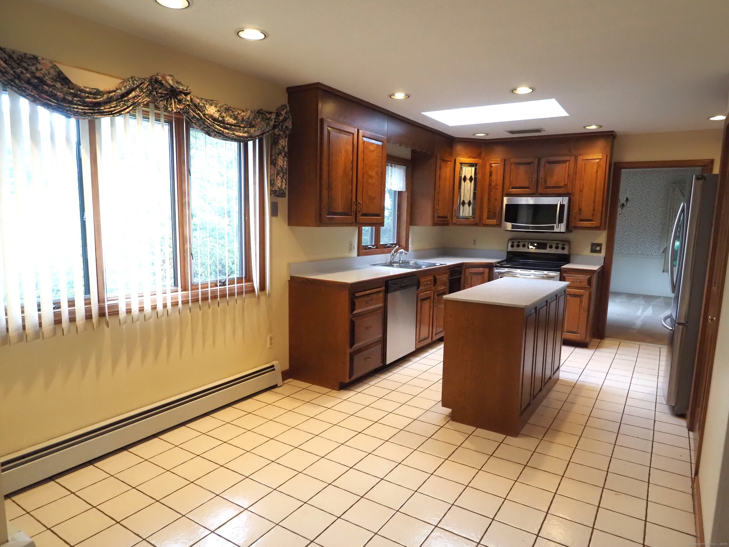 18 Holyoke Drive Manchester CT 06040