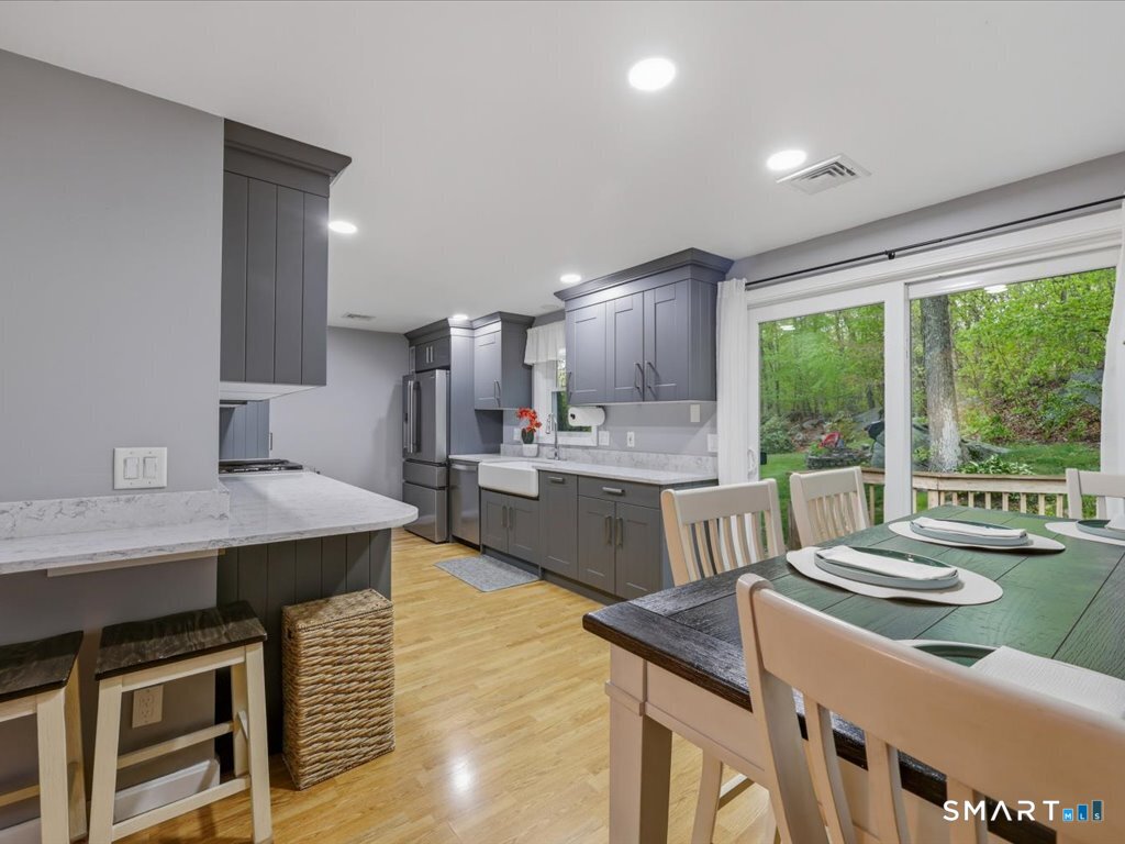 161 Deerfield Ridge Drive Groton CT 06355