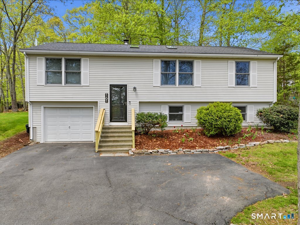 161 Deerfield Ridge Drive Groton CT 06355