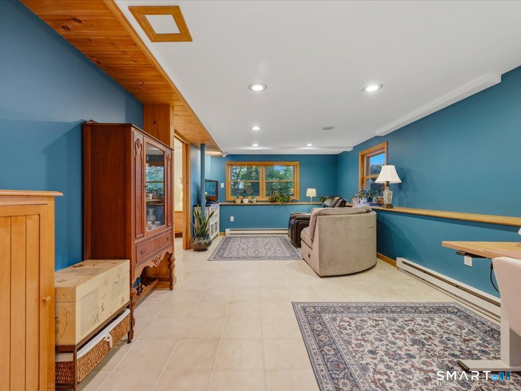 161 Deerfield Ridge Drive Groton CT 06355