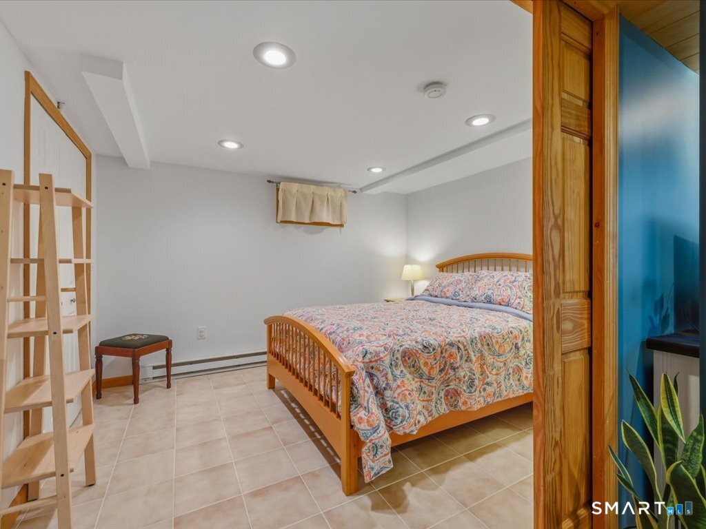 161 Deerfield Ridge Drive Groton CT 06355