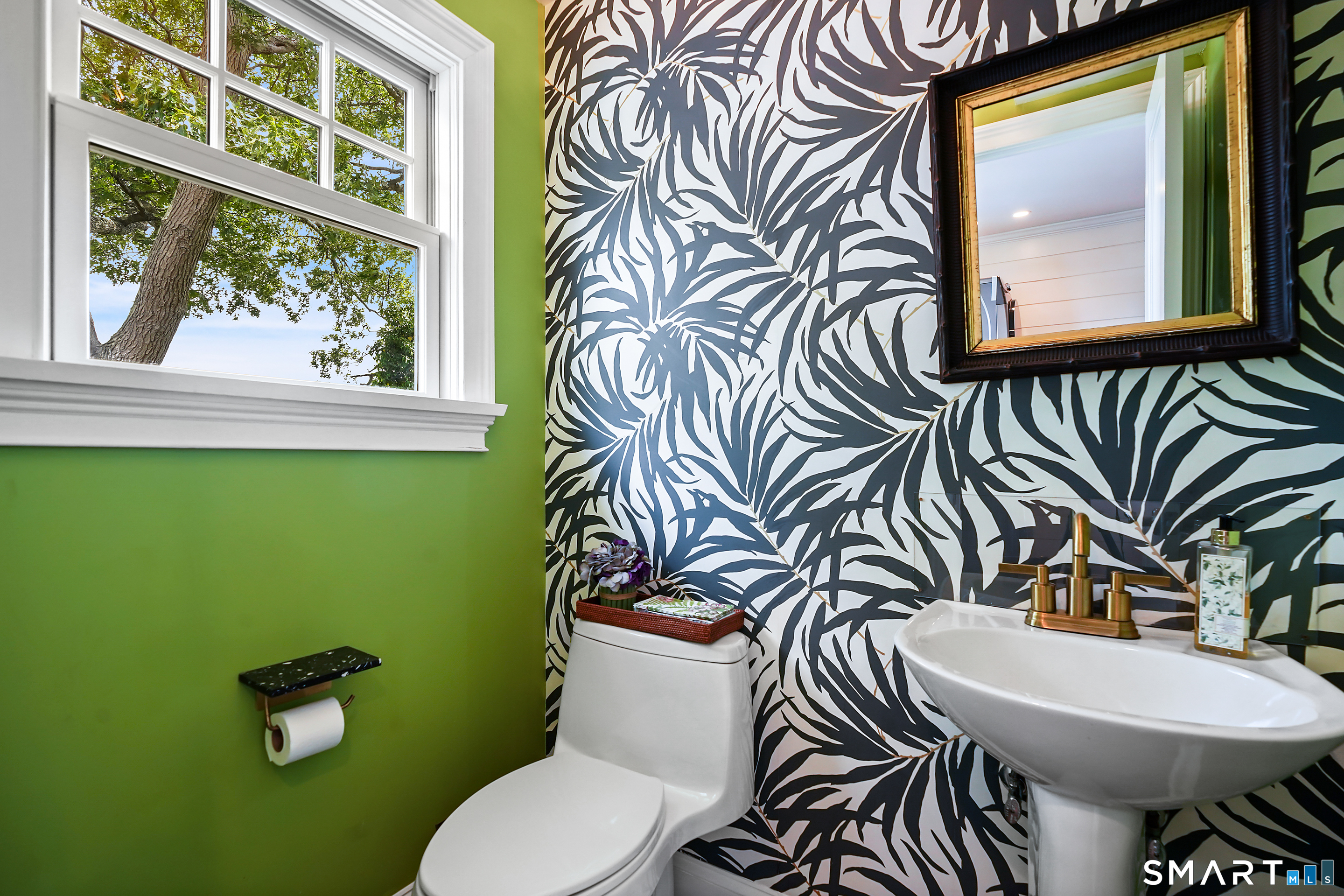 18 Sailors Lane Milford CT 06460