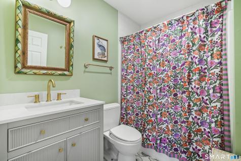 18 Sailors Lane Milford CT 06460