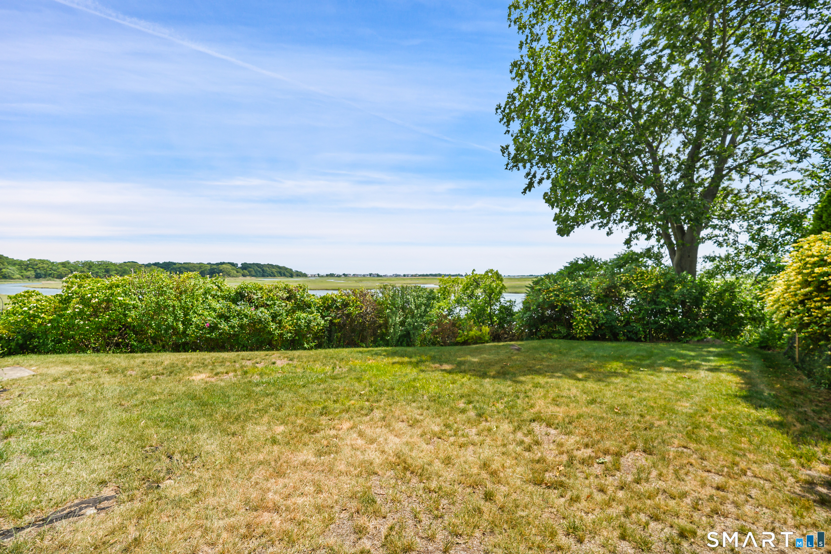 18 Sailors Lane Milford CT 06460