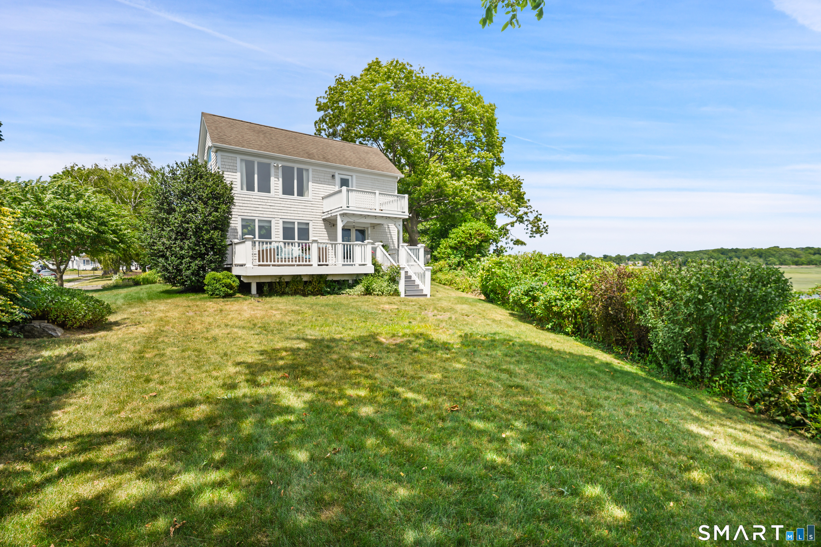 18 Sailors Lane Milford CT 06460