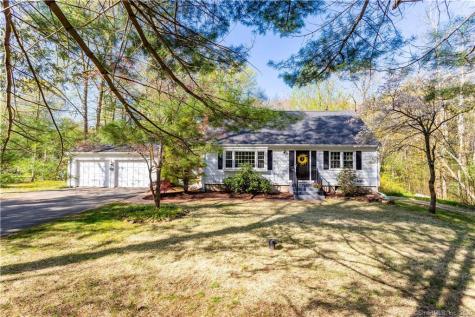 205 Burnham Road Avon CT 06001