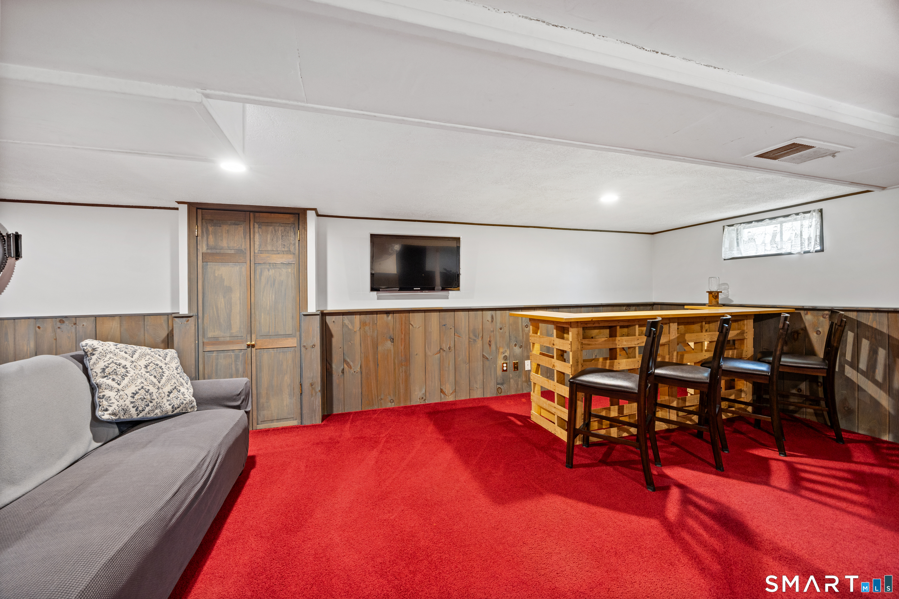 11 Schenone Court Plainville CT 06062