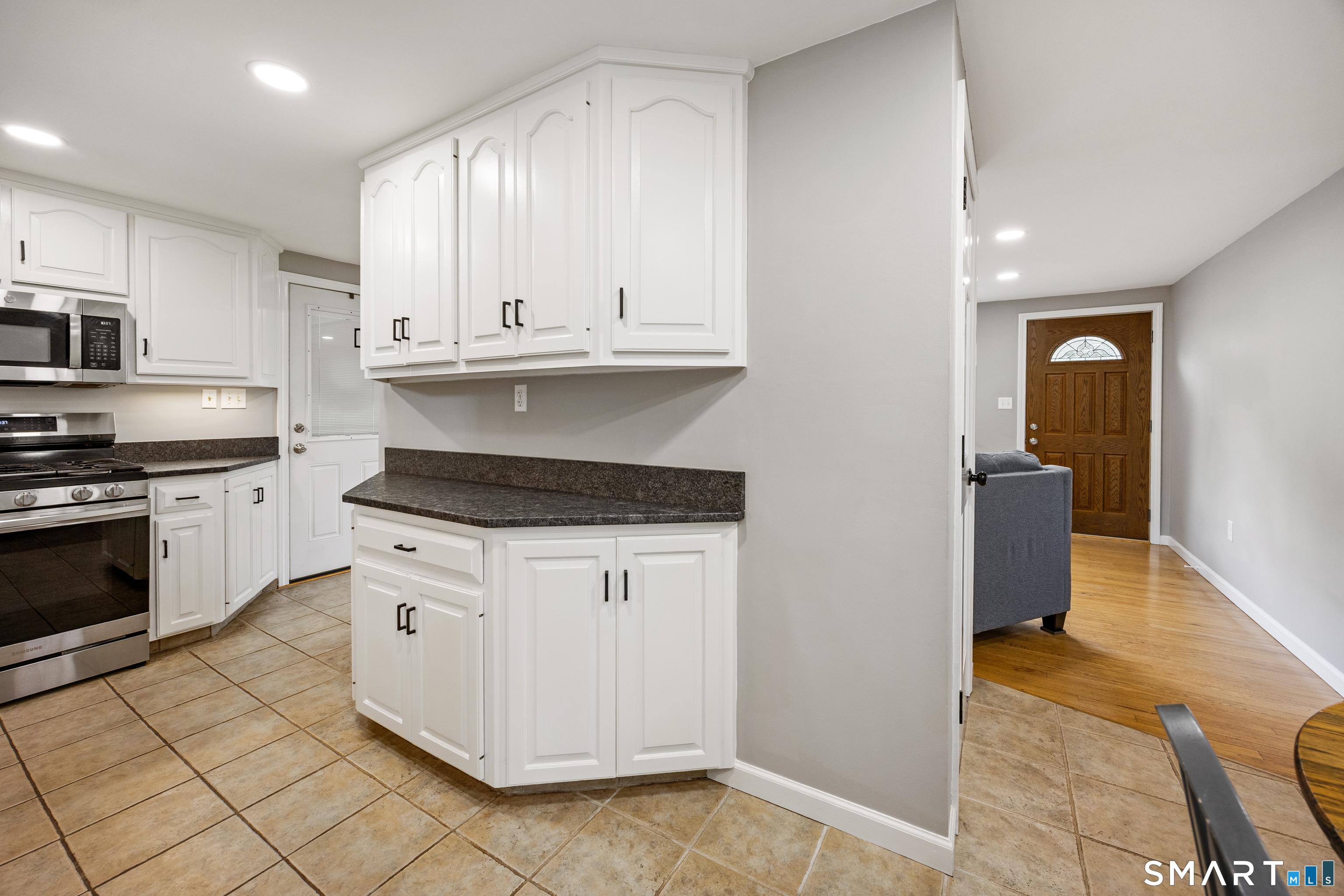 11 Schenone Court Plainville CT 06062