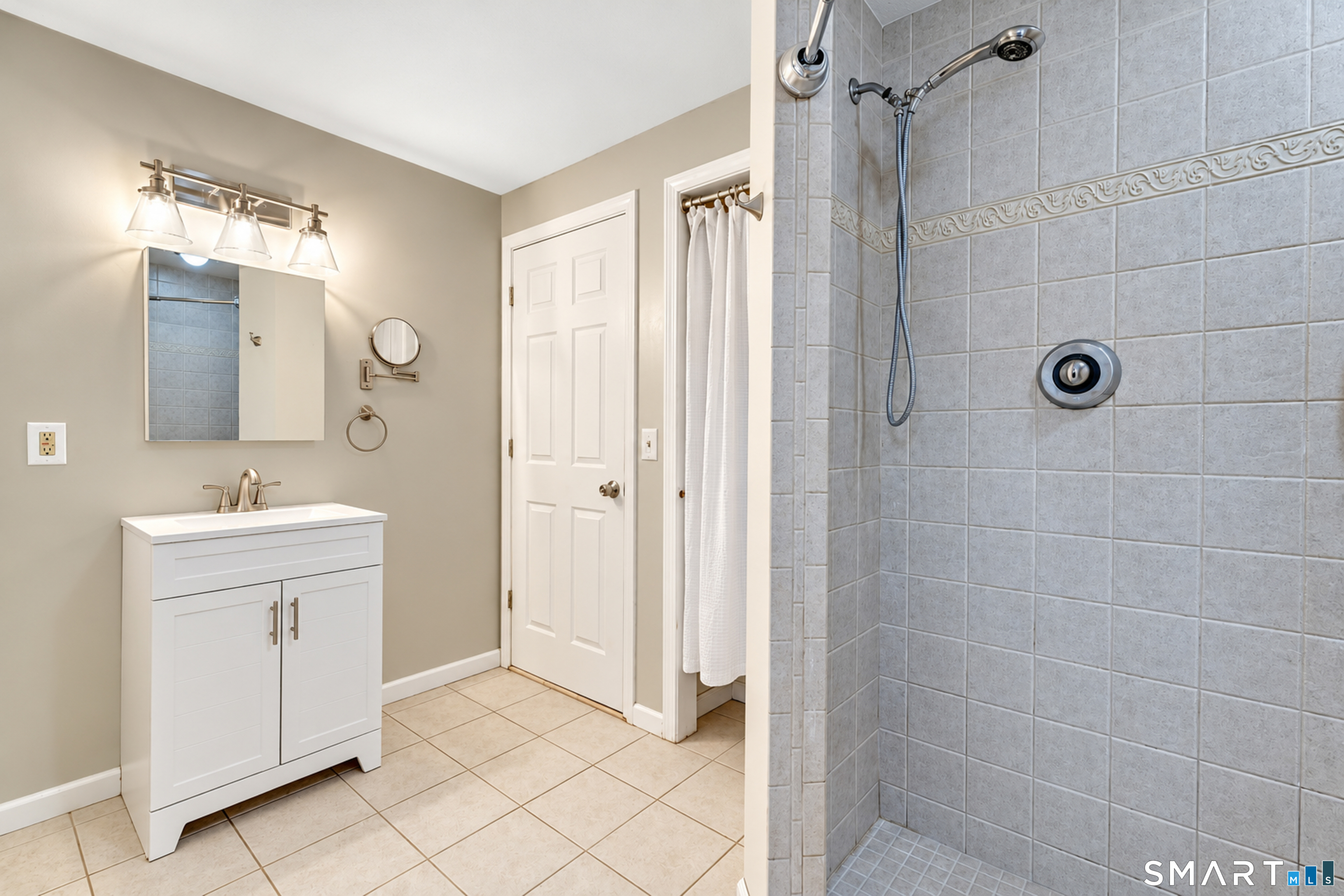 1511 Country Club Road Middletown CT 06457