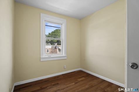 302 Dover Street Bridgeport CT 06610
