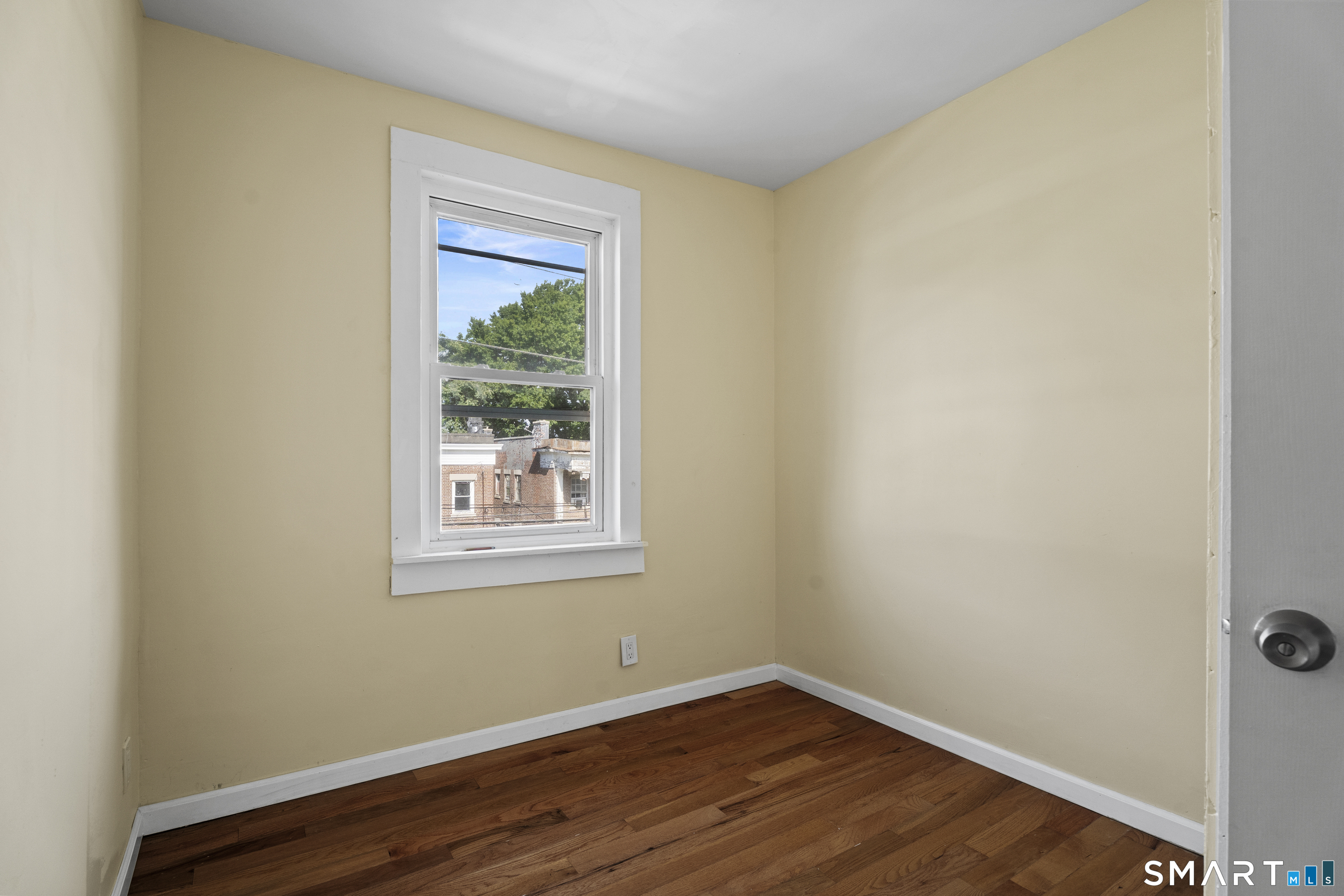 302 Dover Street Bridgeport CT 06610