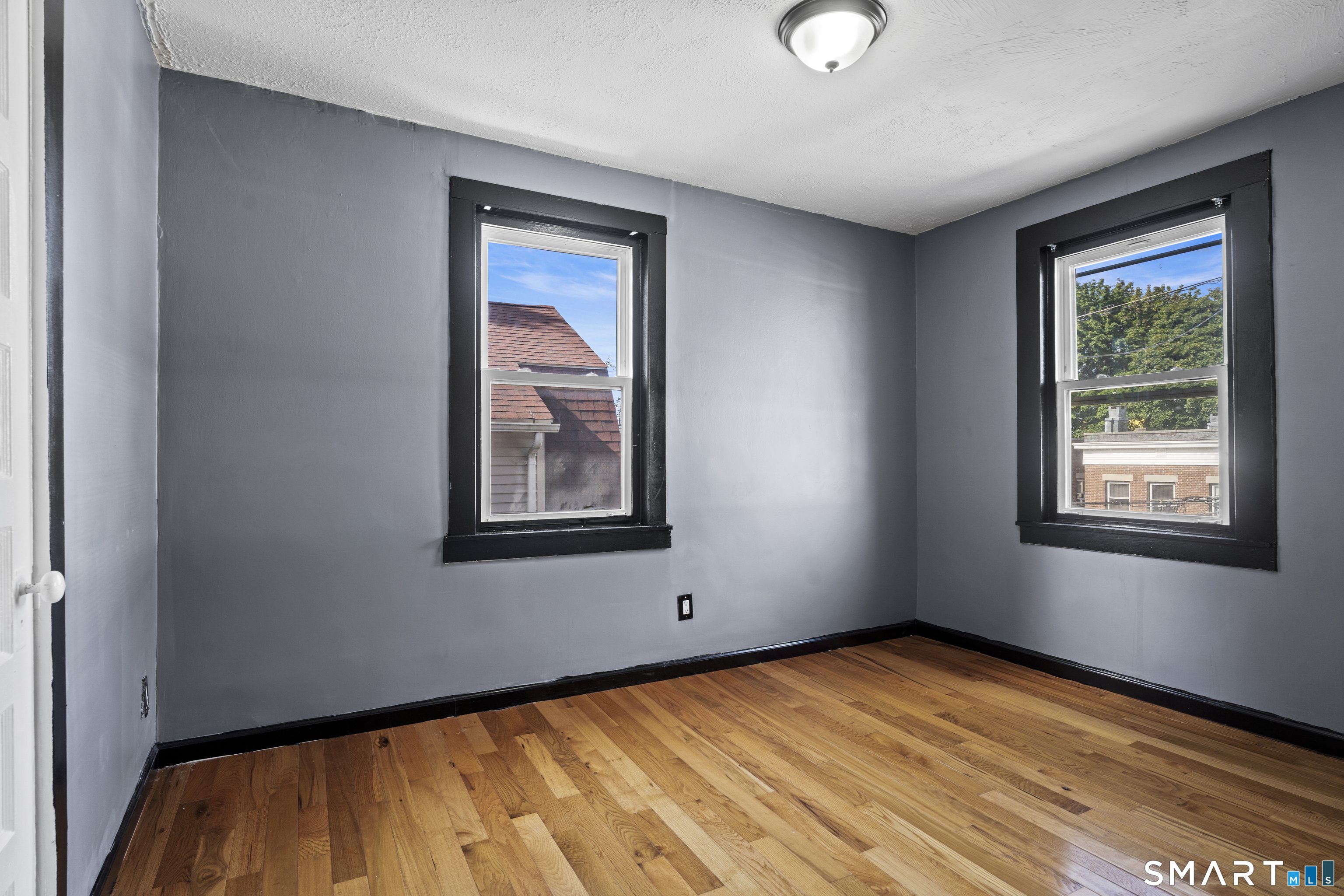 302 Dover Street Bridgeport CT 06610