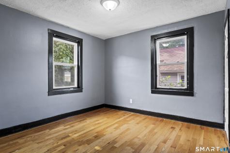 302 Dover Street Bridgeport CT 06610