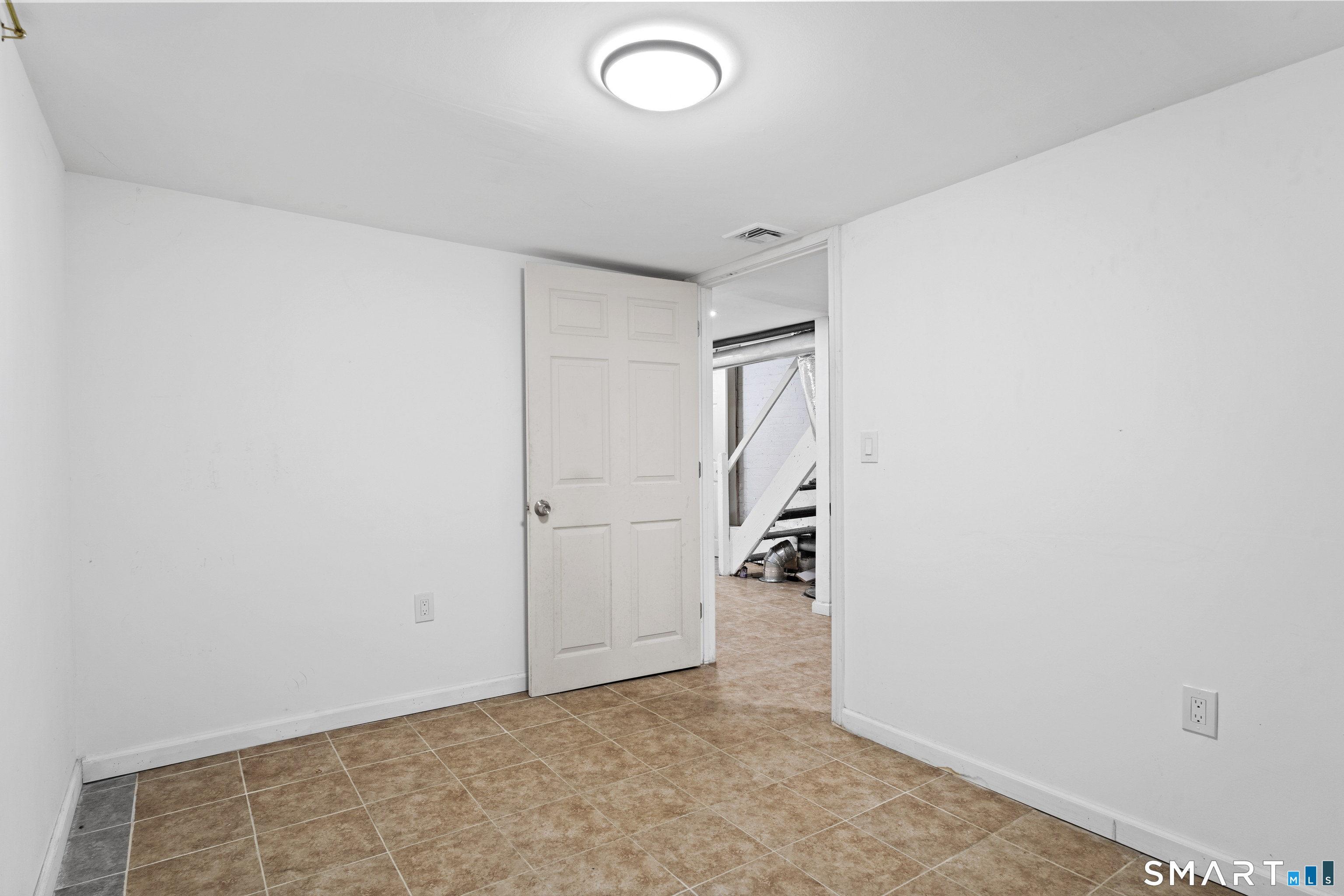 302 Dover Street Bridgeport CT 06610