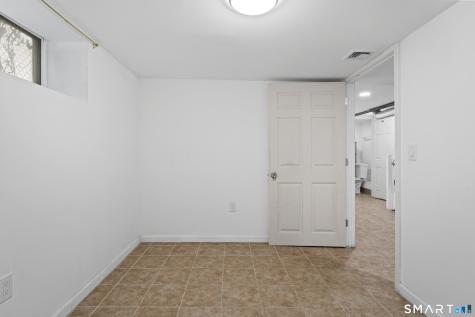 302 Dover Street Bridgeport CT 06610