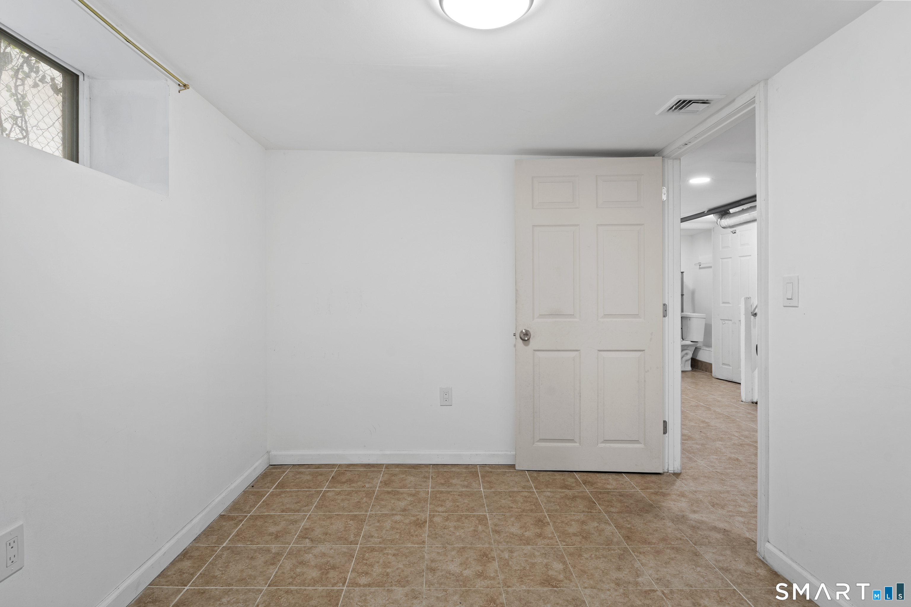 302 Dover Street Bridgeport CT 06610