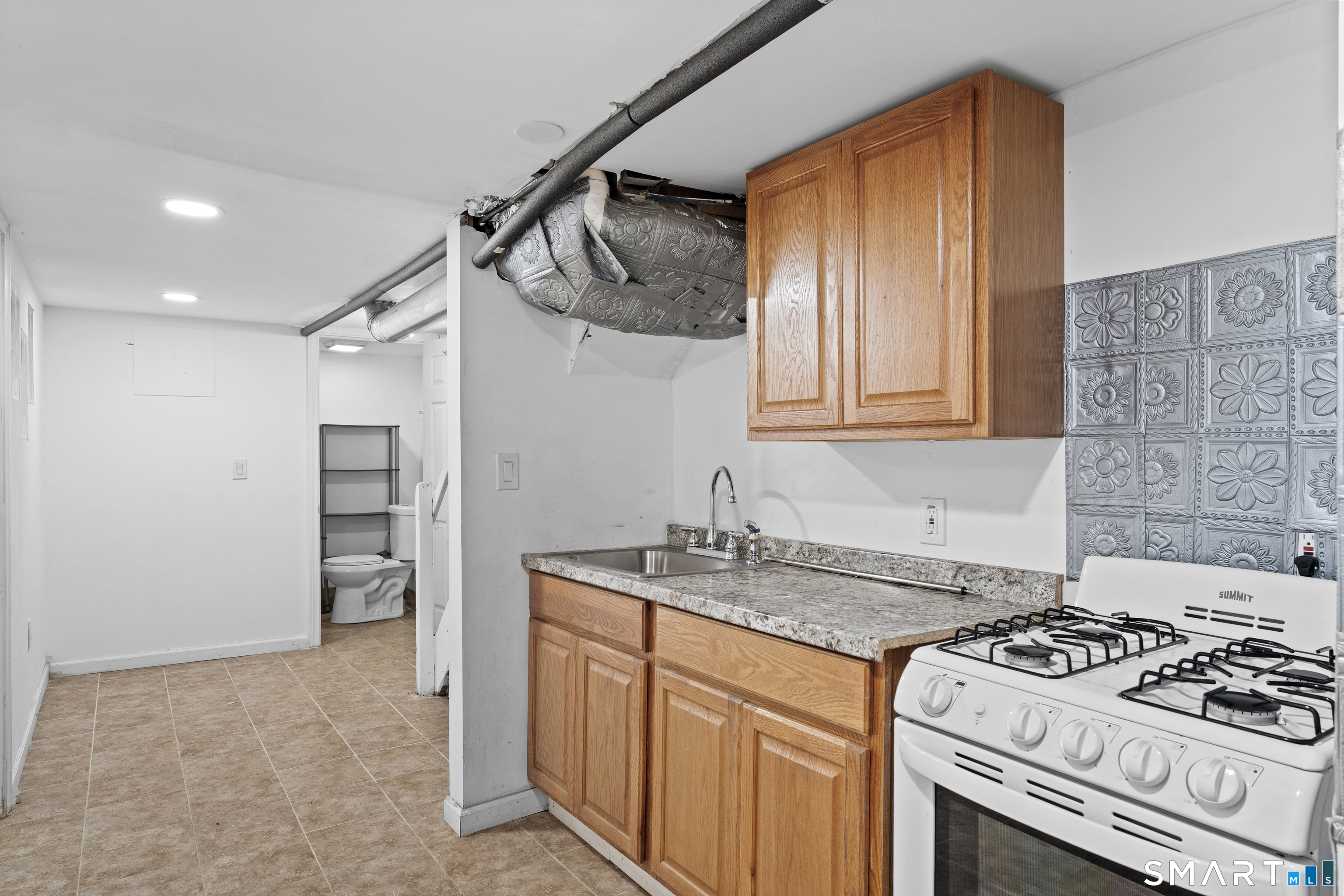 302 Dover Street Bridgeport CT 06610