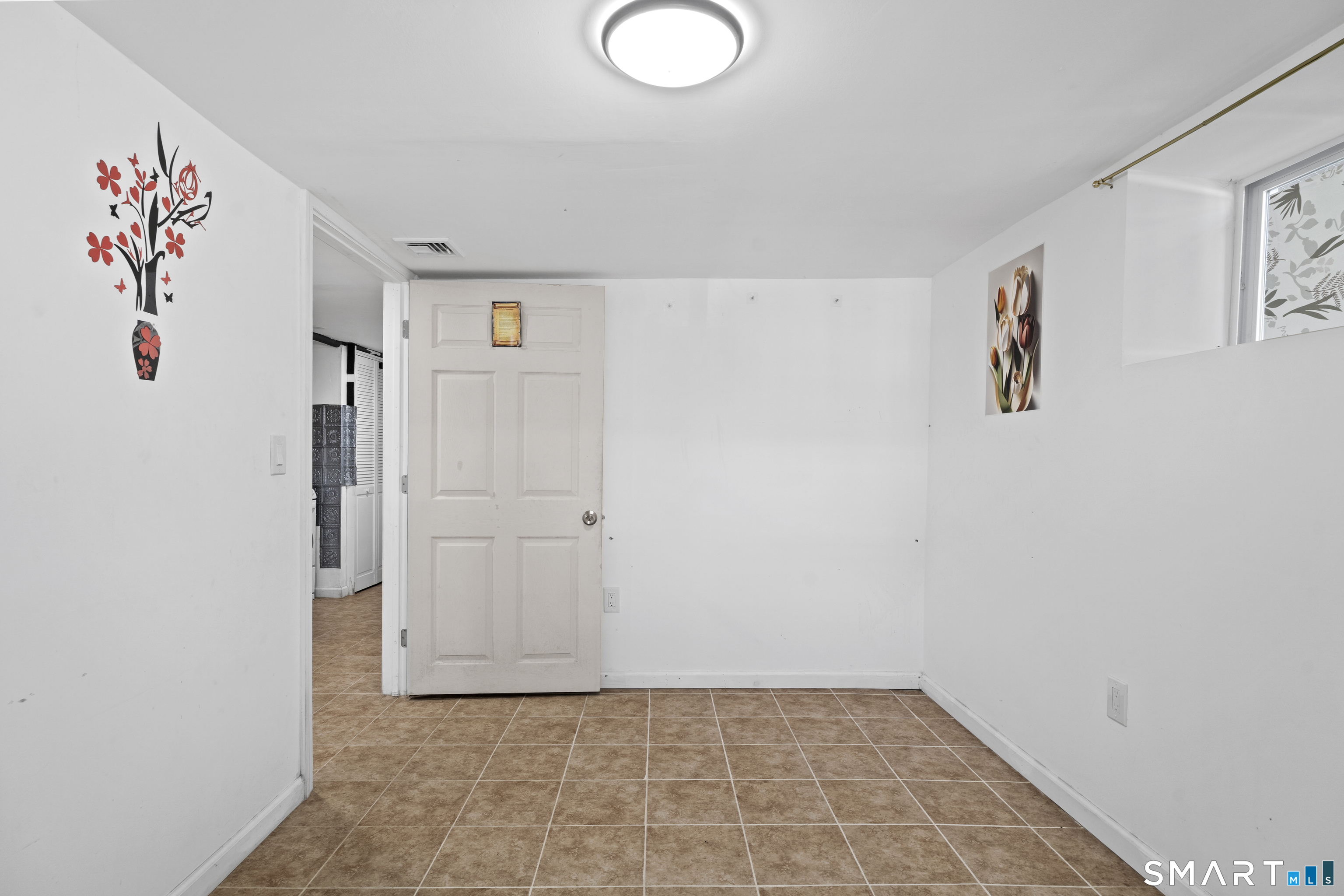 302 Dover Street Bridgeport CT 06610