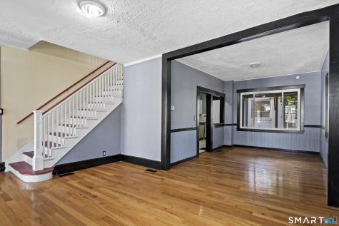 302 Dover Street Bridgeport CT 06610