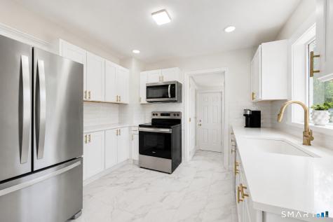 38 Carlisle Place Stamford CT 06902