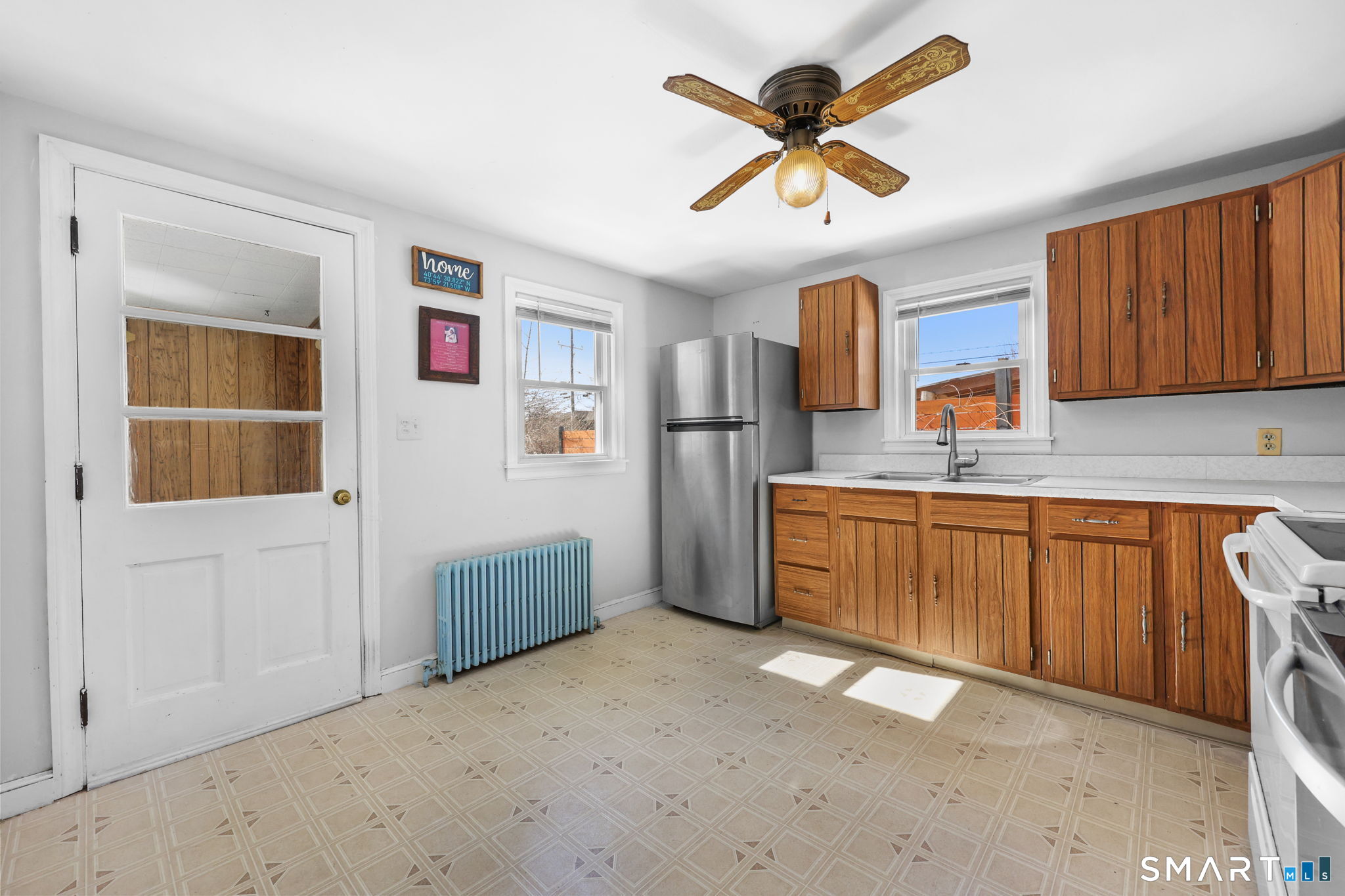 3 East Wood Street Waterford CT 06385