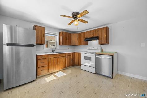 3 East Wood Street Waterford CT 06385