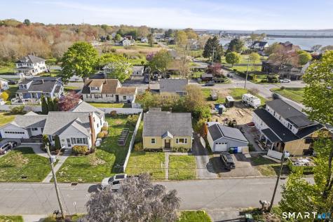3 East Wood Street Waterford CT 06385