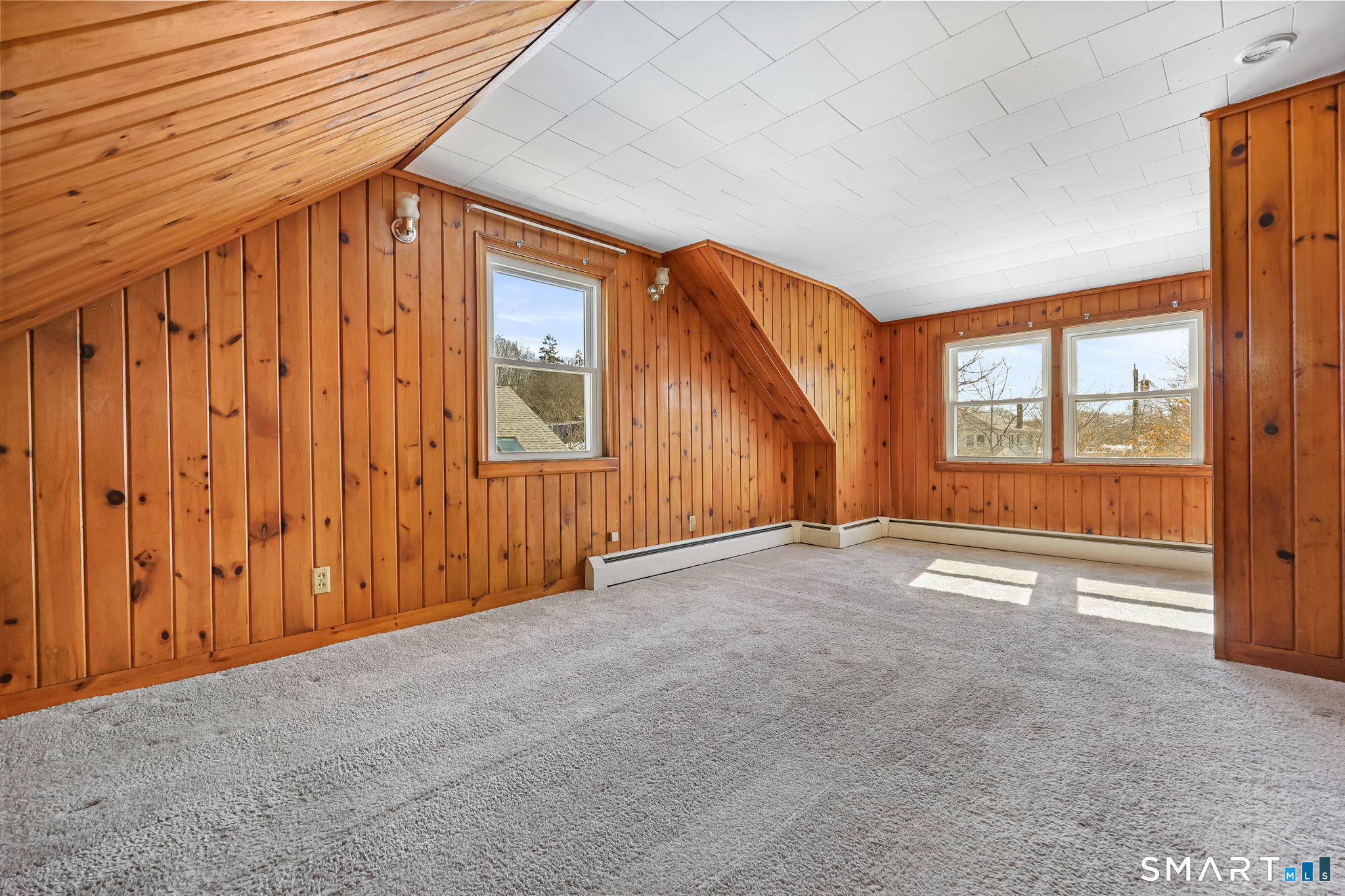 3 East Wood Street Waterford CT 06385