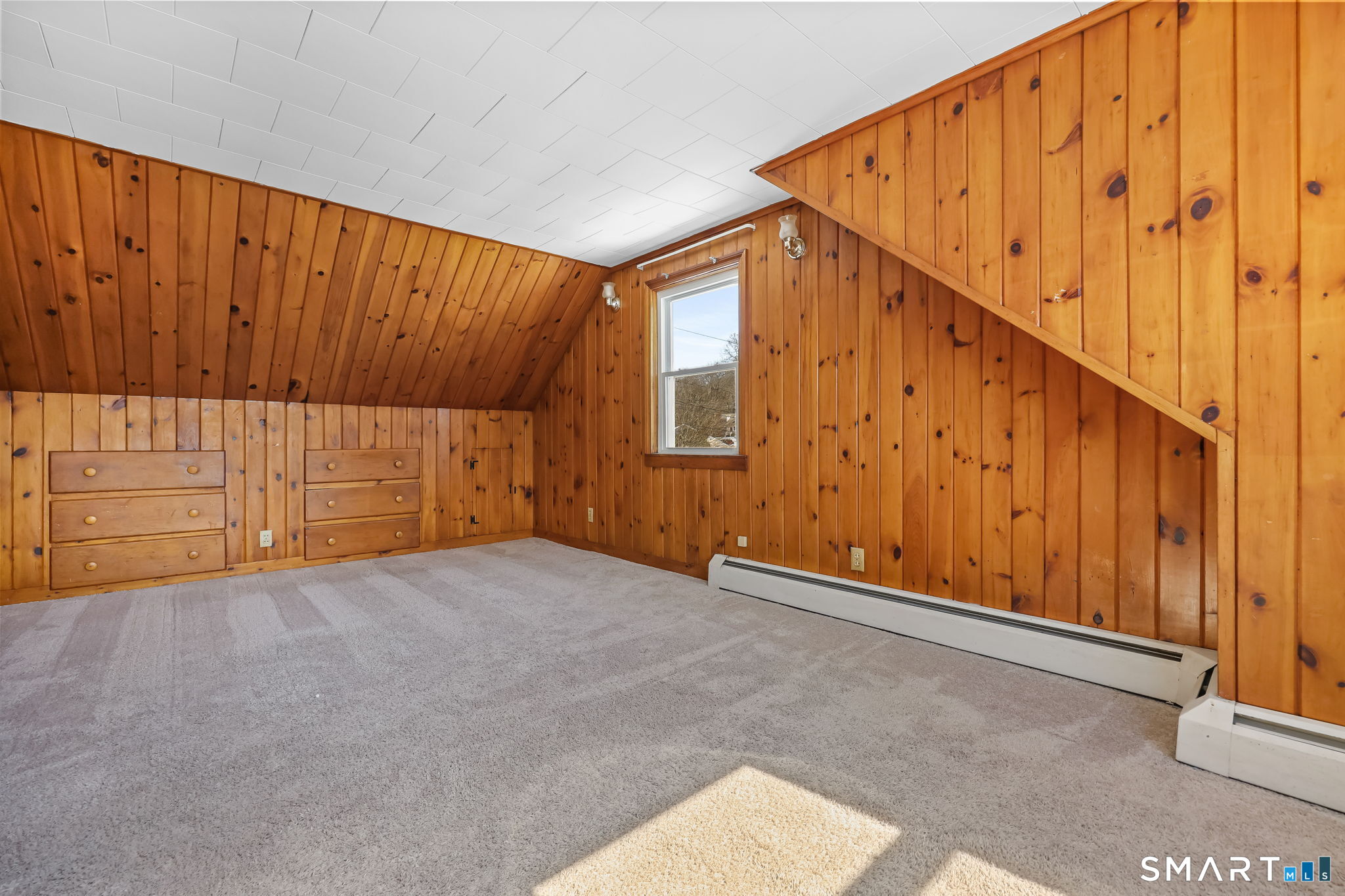 3 East Wood Street Waterford CT 06385