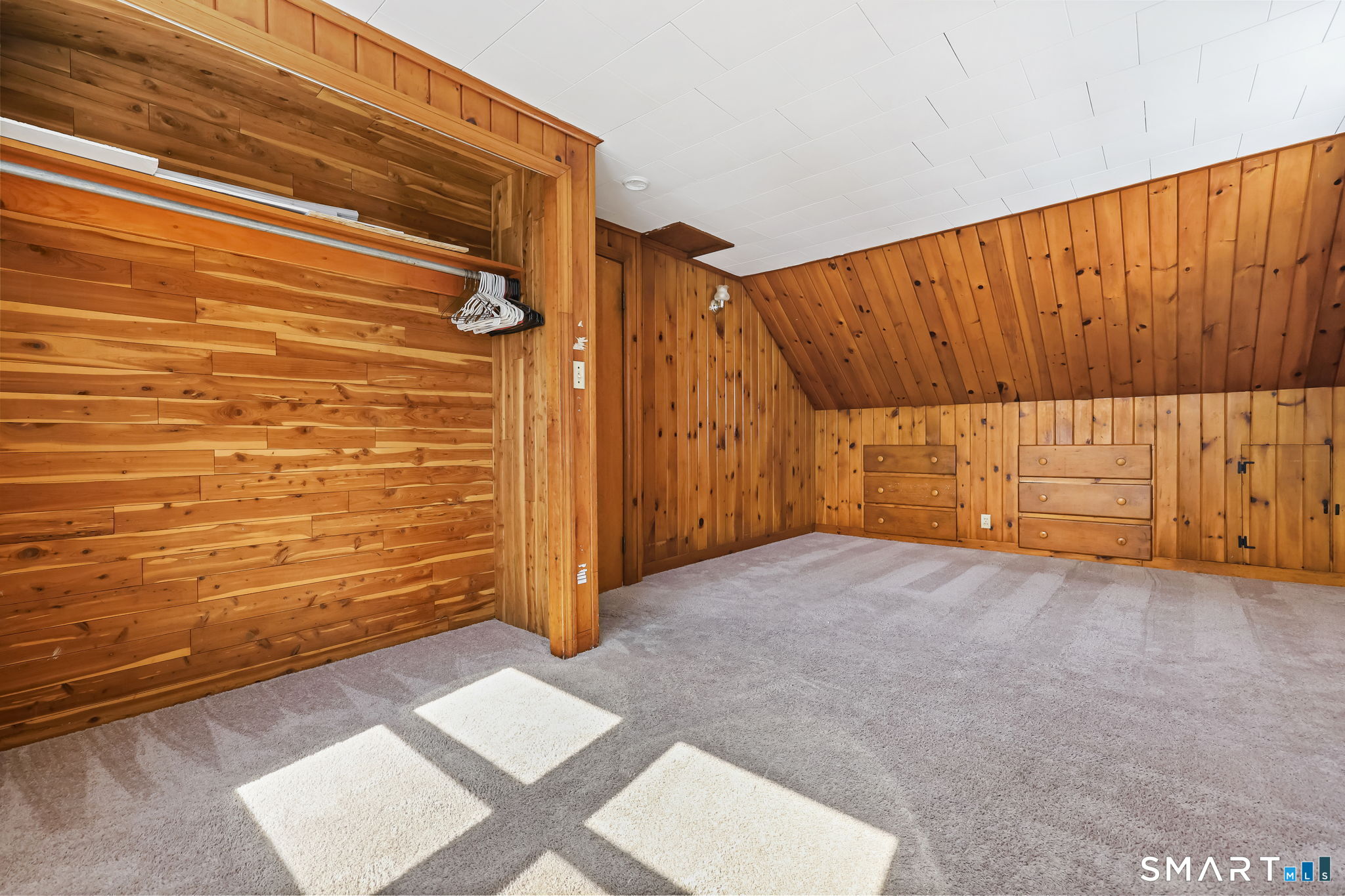 3 East Wood Street Waterford CT 06385