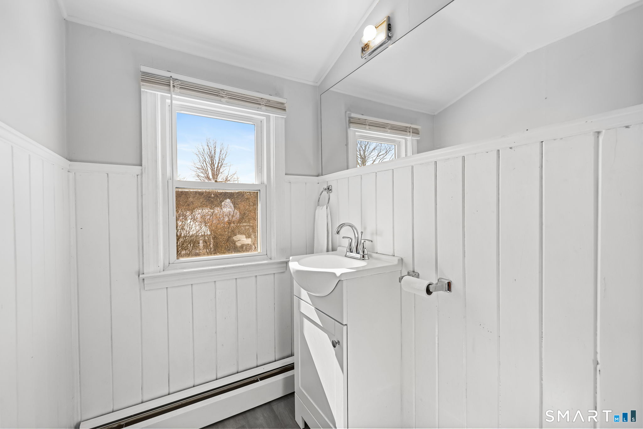 3 East Wood Street Waterford CT 06385