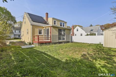 3 East Wood Street Waterford CT 06385
