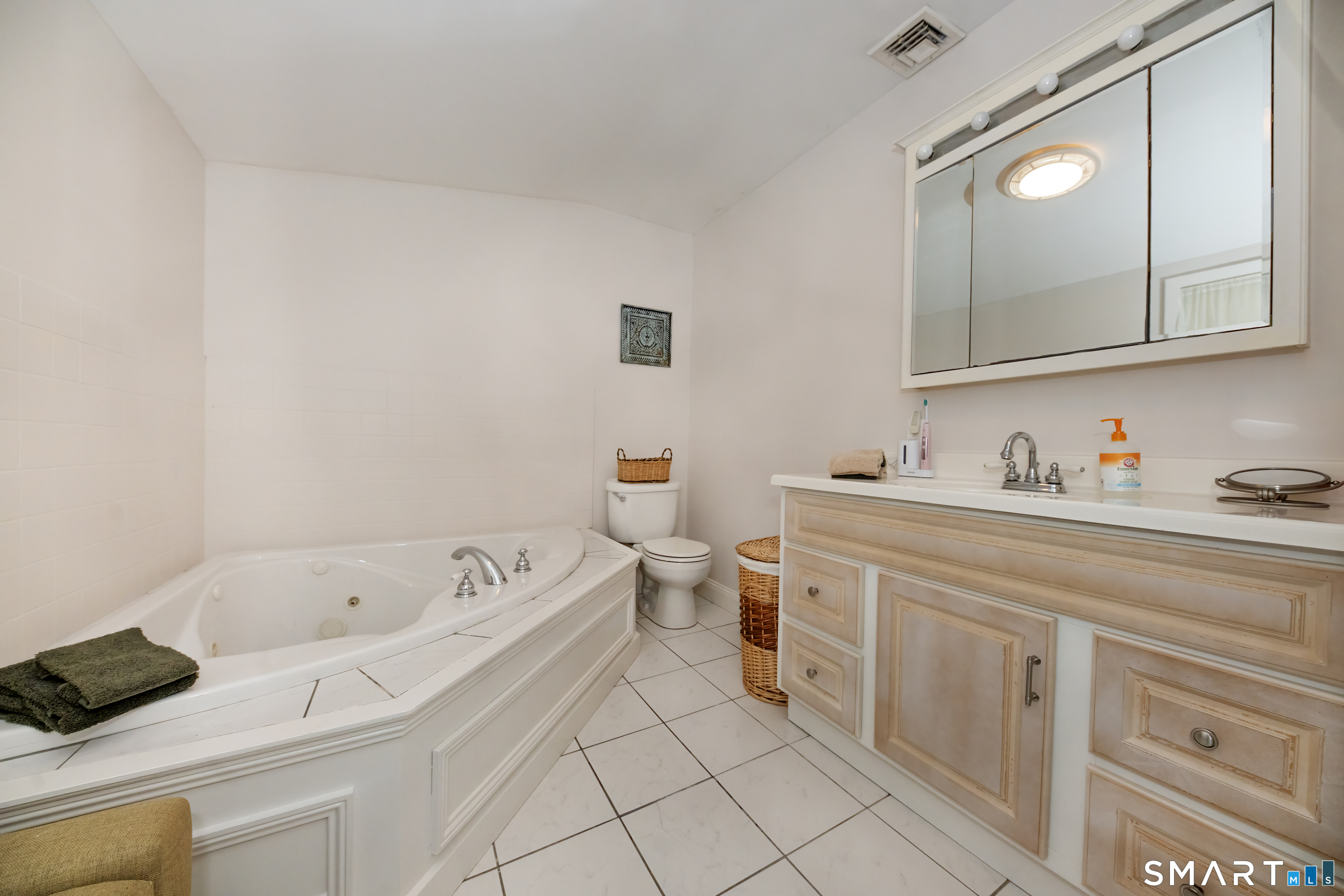 100 Pratt Road Clinton CT 06413