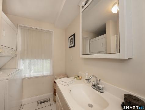 100 Pratt Road Clinton CT 06413