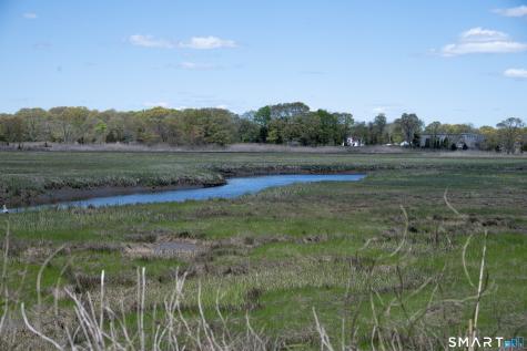 100 Pratt Road Clinton CT 06413