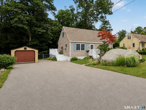264 Roxbury Road East Lyme CT 06357