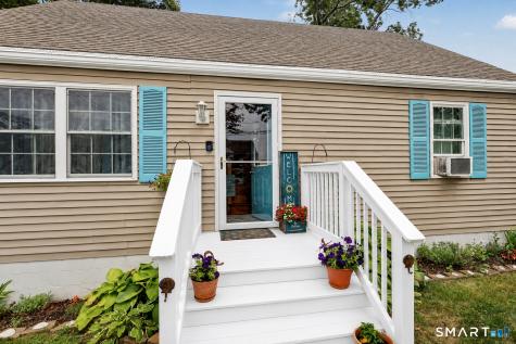 264 Roxbury Road East Lyme CT 06357