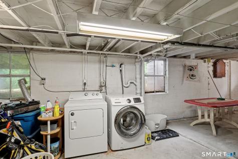 264 Roxbury Road East Lyme CT 06357