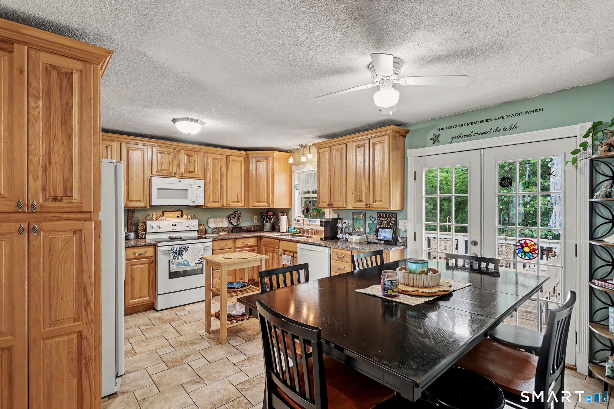 264 Roxbury Road East Lyme CT 06357
