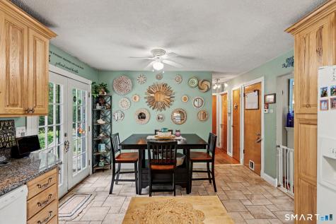 264 Roxbury Road East Lyme CT 06357