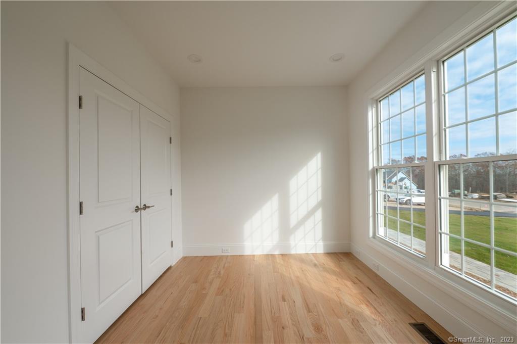 14 Pumpkin Grove East Lyme CT 06333