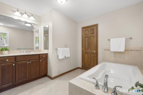 33 Topledge Road Redding CT 06896