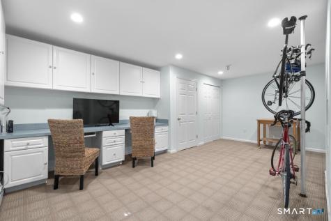 33 Topledge Road Redding CT 06896