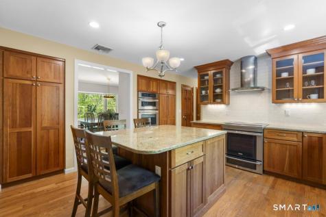 33 Topledge Road Redding CT 06896